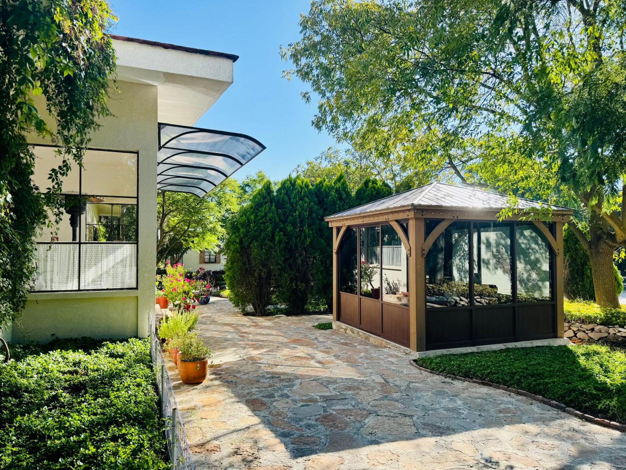 Club Vergel Resort Bernal Exterior photo