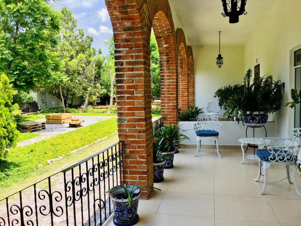 Club Vergel Resort Bernal Exterior photo